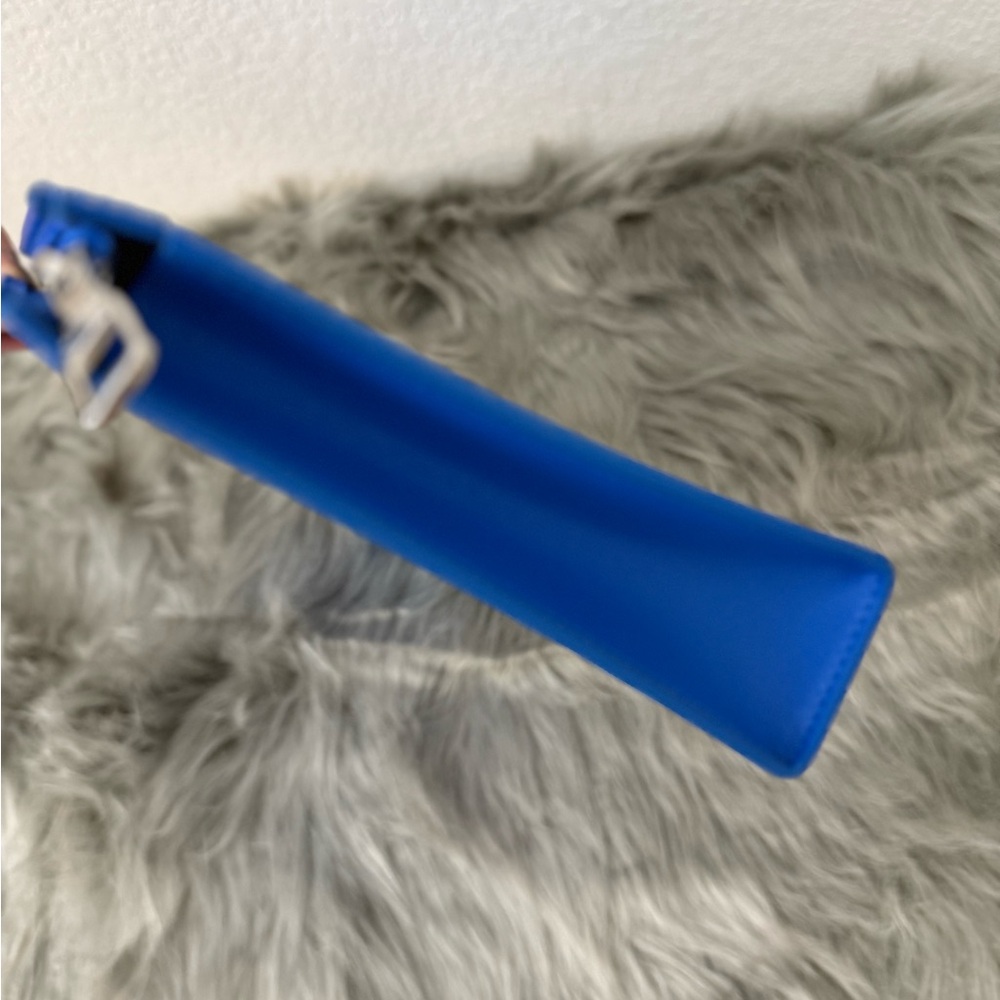 ❌❌SOLD❌❌ Louis Vuitton Blue Cloud Monogram limited edition Clutch - Picture 8 of 13